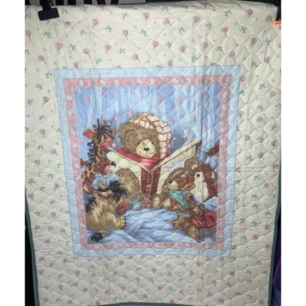Vintage Crib Baby Quilt Teddy Bear Reading To Stuffed Animal Friends 33